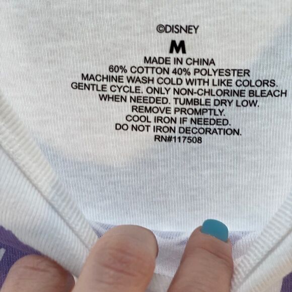 Child’s size medium frozen tee - Picture 3 of 4